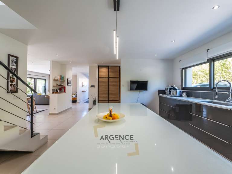 Maison Castelnau-le-Lez - 4 chambres - 200m²