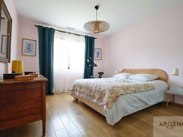 Maison Juvignac - 4 chambres - 200m²