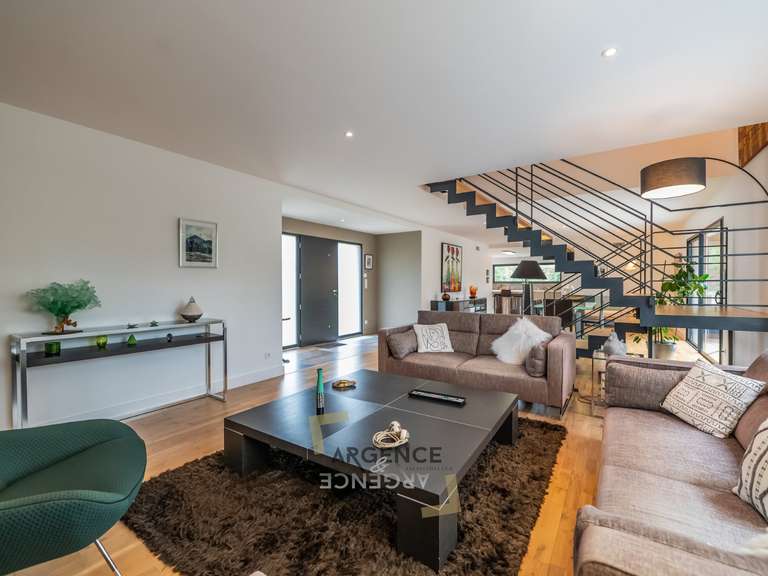 Maison Saint-Vincent-de-Barbeyrargues - 5 chambres - 220m²