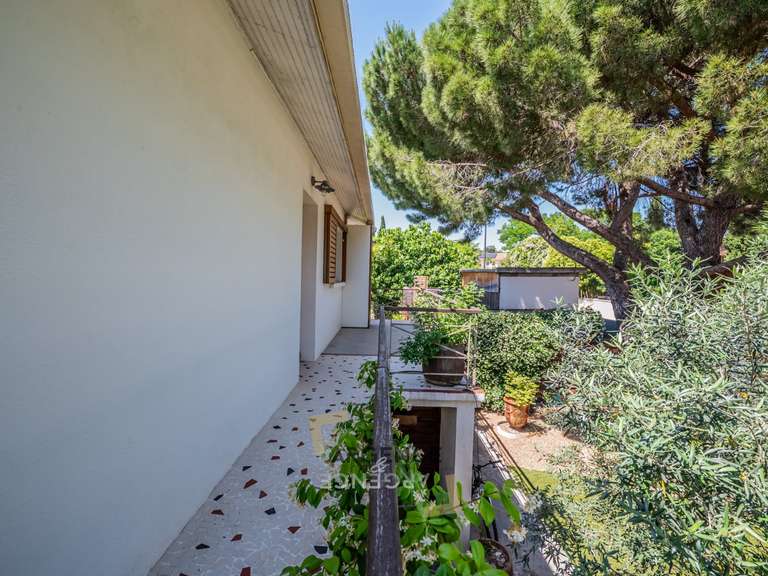 Maison Castelnau-le-Lez - 4 chambres - 195m²