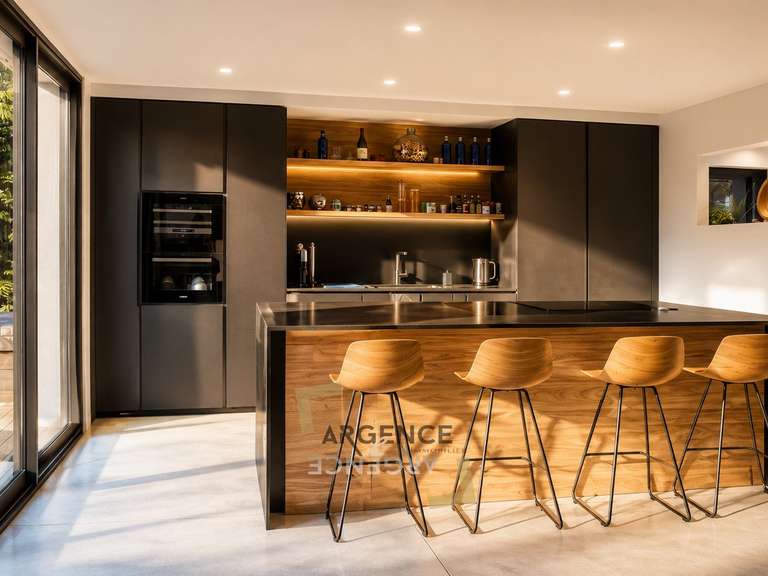 Maison Lattes - 4 chambres - 241m²