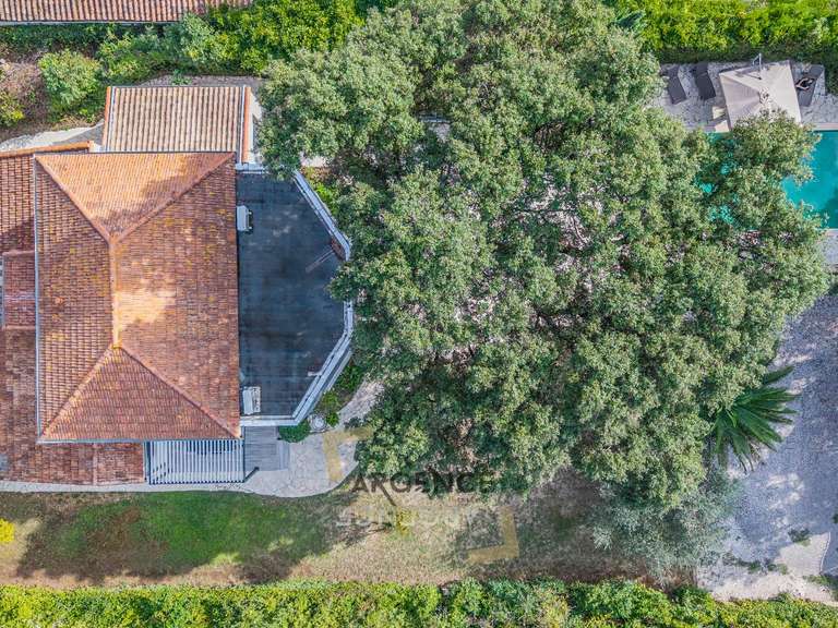 Maison Castries - 4 chambres - 209m²