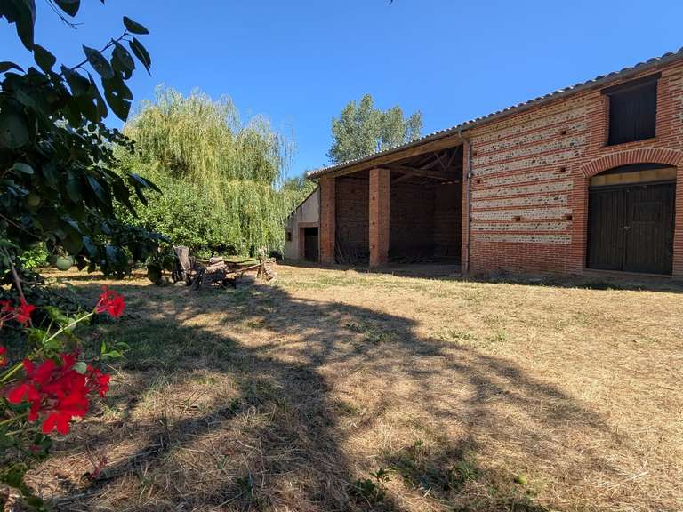 Maison Montgiscard - 2 chambres - 650m²