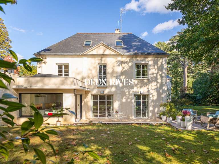 Maison Orvault - 5 chambres - 201m²