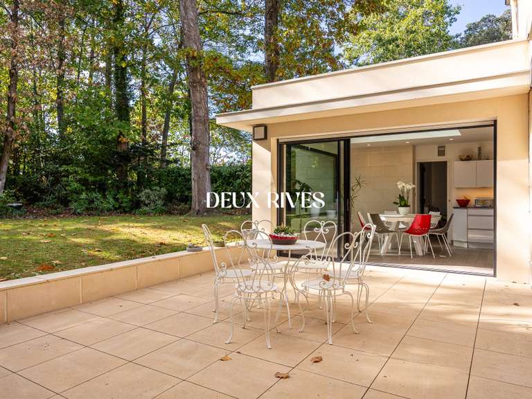 Maison Orvault - 5 chambres - 201m²