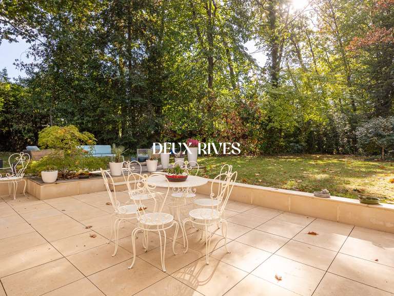 Maison Orvault - 5 chambres - 201m²