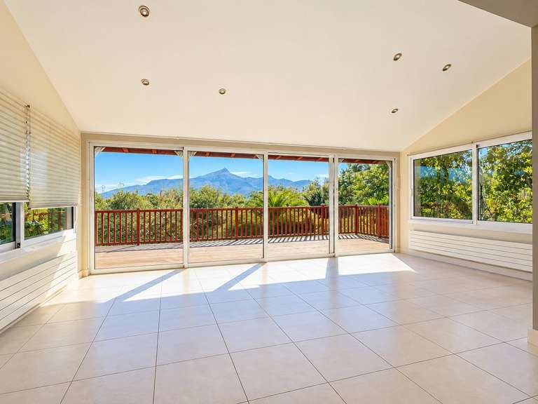 Maison Urrugne - 5 chambres - 214m²