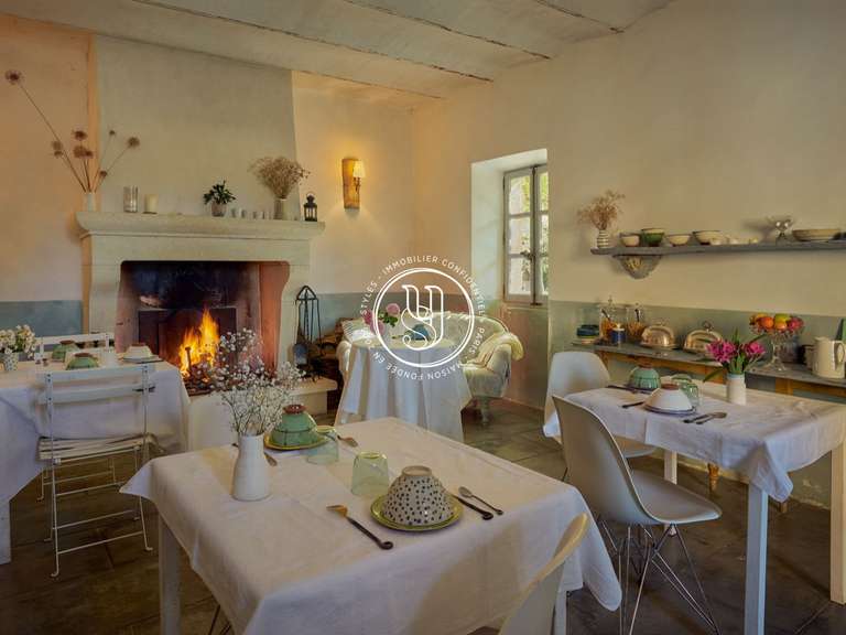 Maison Uzès - 11 chambres - 390m²