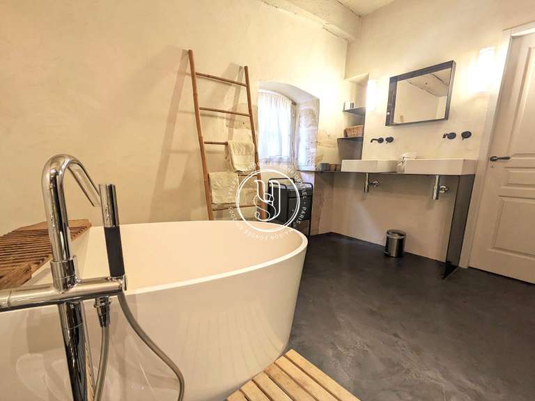 House Barjac - 7 bedrooms - 321m²