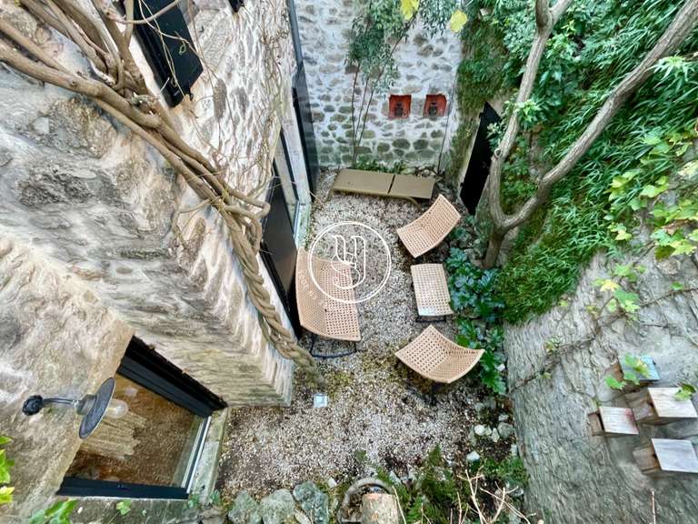 Maison Uzès - 6 chambres - 224m²