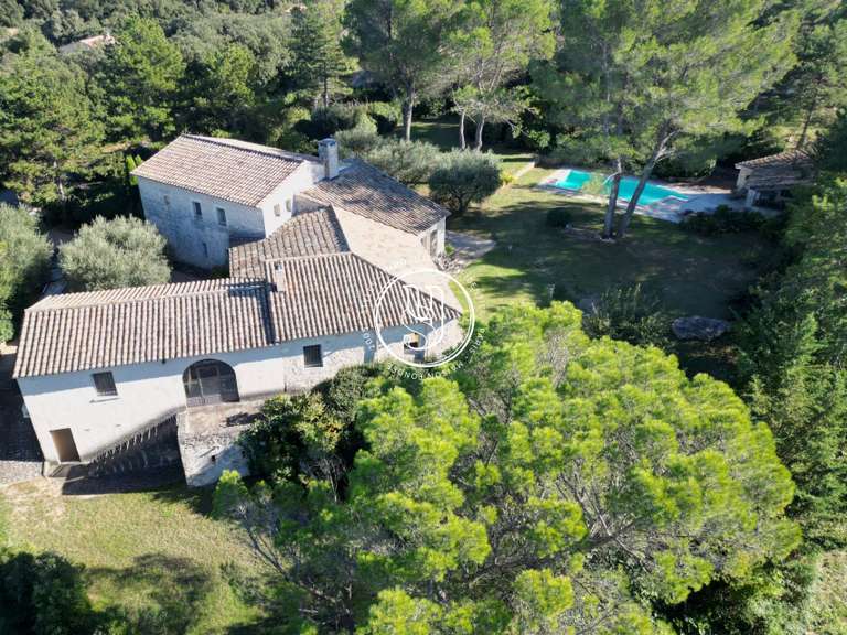 Maison Uzès - 4 chambres - 243m²