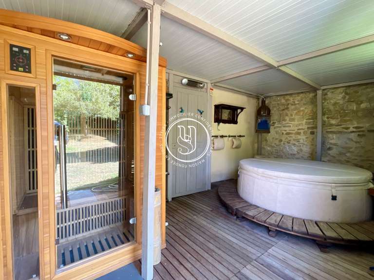 House Uzès - 6 bedrooms - 360m²