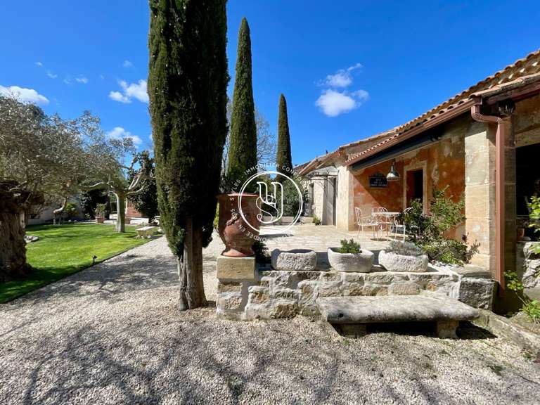 Maison Eygalières - 4 chambres - 303m²