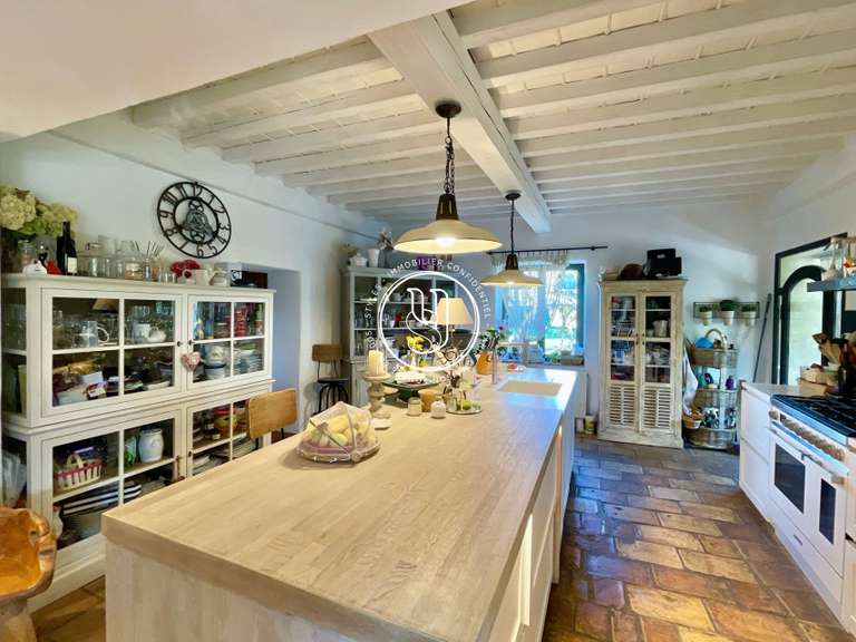 House Uzès - 11 bedrooms - 529m²