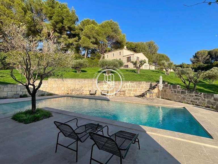 Maison Arles - 6 chambres - 490m²