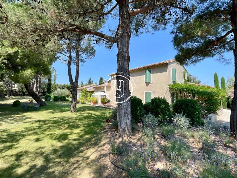 Maison Saint-Rémy-de-Provence - 4 chambres - 207m²