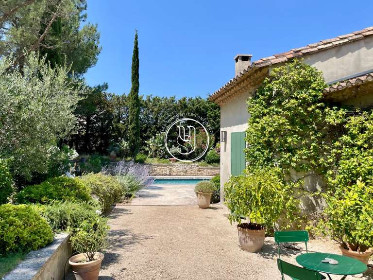 Maison Saint-Rémy-de-Provence - 4 chambres - 207m²