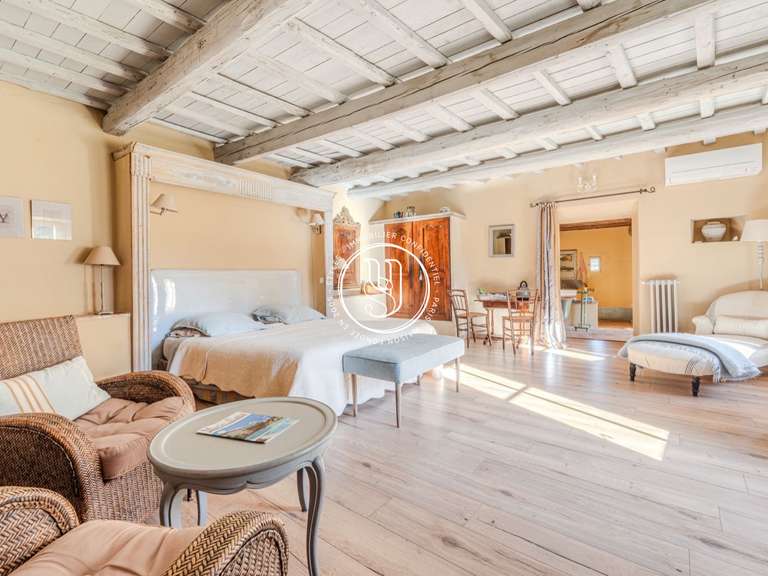 Maison Uzès - 4 chambres - 273m²