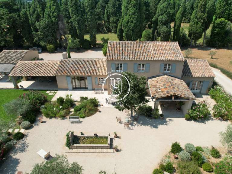 Maison Eygalières - 6 chambres - 222m²