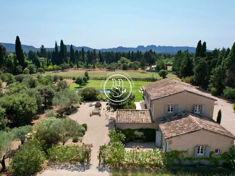 Maison Eygalières - 6 chambres - 222m²