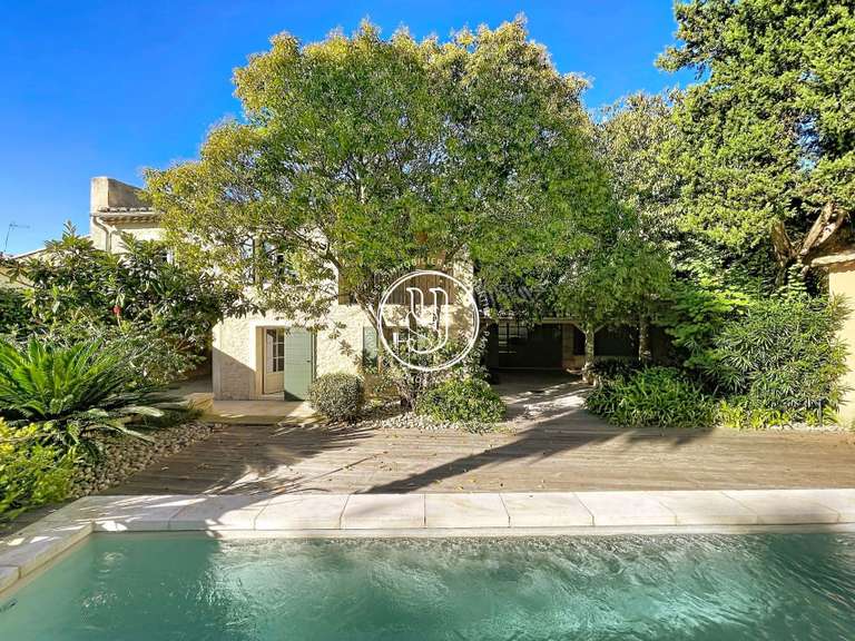 Maison Saint-Rémy-de-Provence - 5 chambres - 210m²