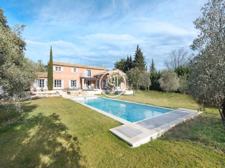 Maison Uzès - 5 chambres - 318m²