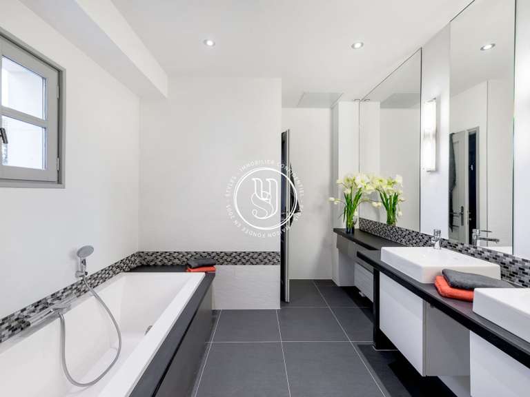 Maison Uzès - 5 chambres - 318m²
