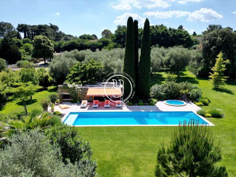 Maison Uzès - 5 chambres - 303m²