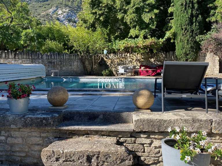 Maison Maubec - 8 chambres - 625m²