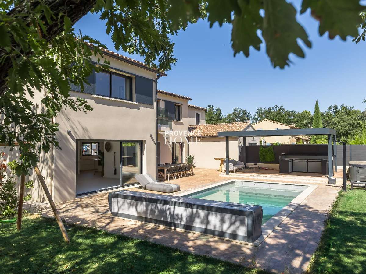 House Oppède
