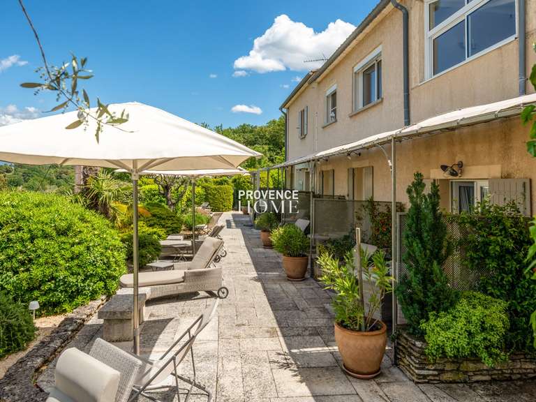 Maison Bonnieux - 8 chambres - 300m²
