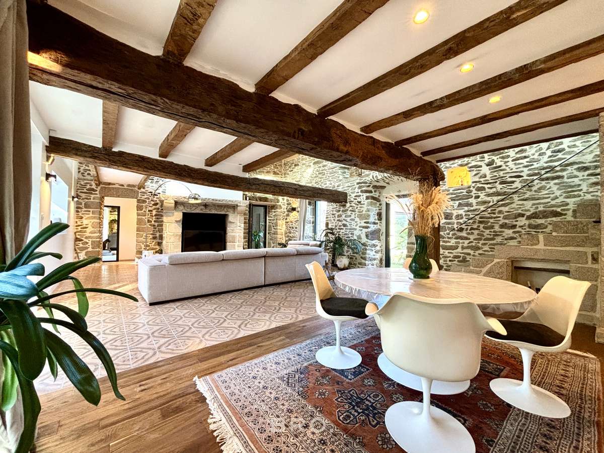 Maison Surzur