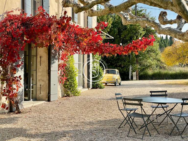 Maison Saint-Rémy-de-Provence - 5 chambres - 235m²