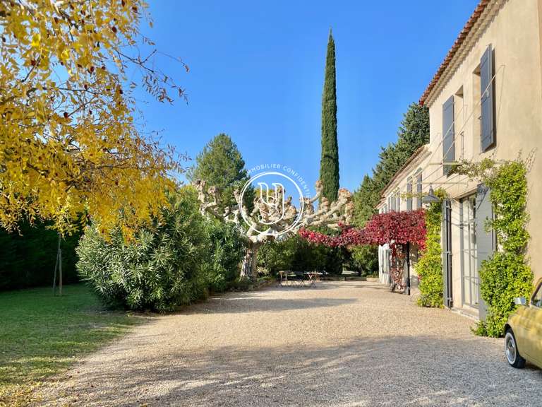 Maison Saint-Rémy-de-Provence - 5 chambres - 235m²