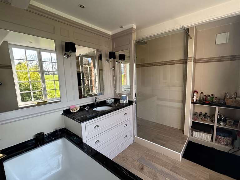 Maison Gonneville-sur-Honfleur - 4 chambres - 402m²