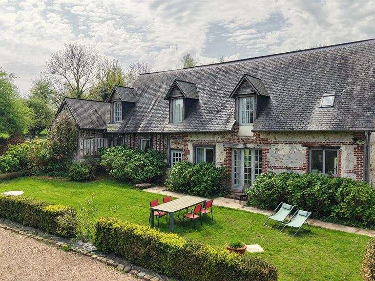 Maison Gonneville-sur-Honfleur - 4 chambres - 402m²