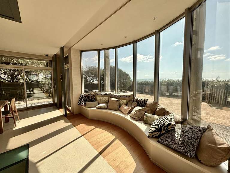 House Granville - 7 bedrooms - 310m²