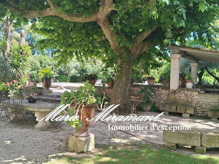 Maison Arles - 9 chambres - 600m²