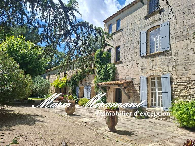 Maison Arles - 9 chambres - 600m²