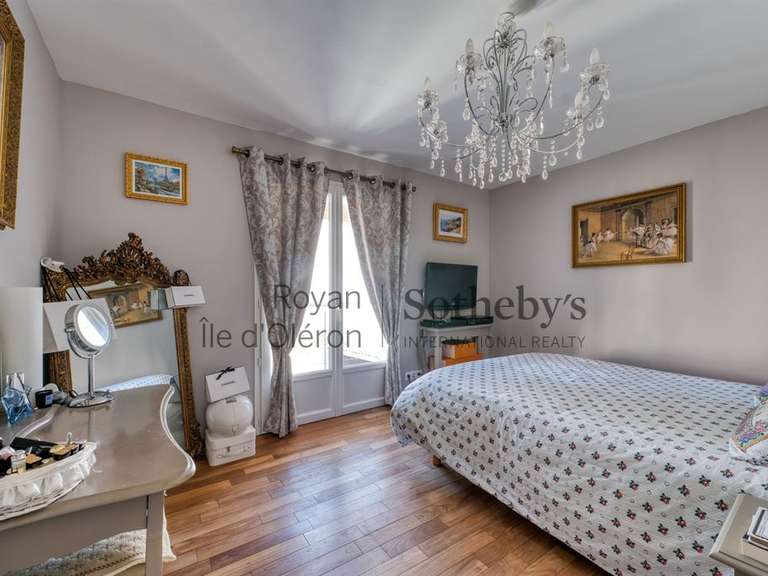 Maison Saint-Trojan-les-Bains - 5 chambres - 130m²