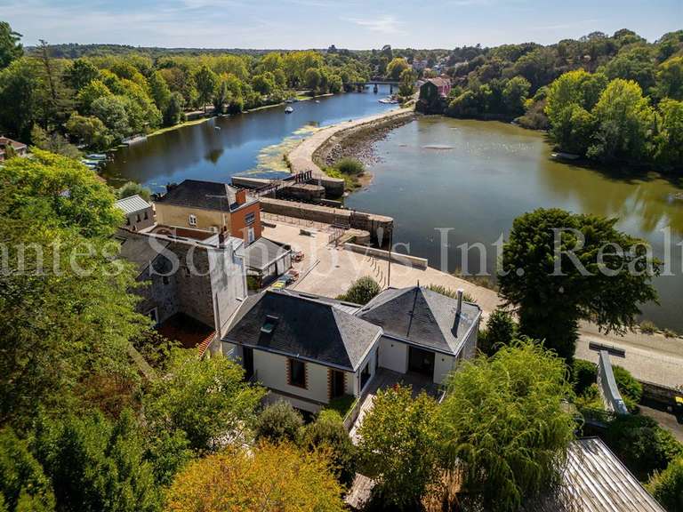 House Vertou - 4 bedrooms - 259m²