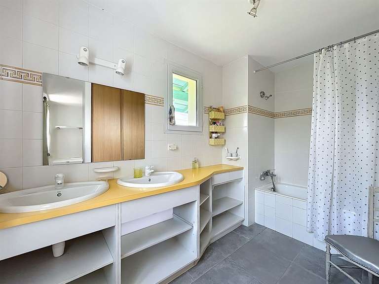 Maison Urrugne - 5 chambres - 163m²