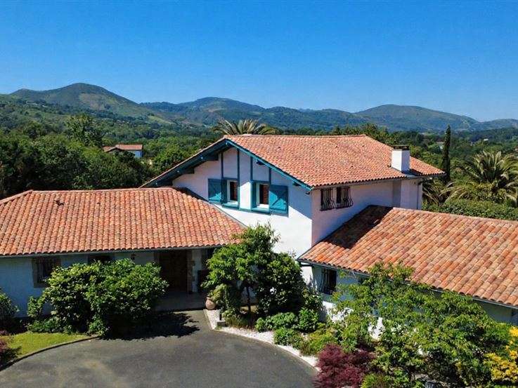 Maison Ascain - 3 chambres - 237m²