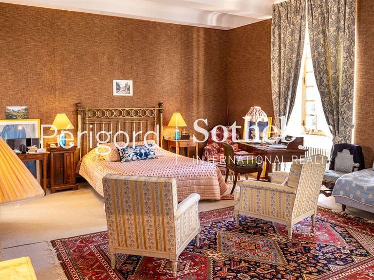 House Saint-Laurent-Des-Bâtons - 10 bedrooms - 500m²
