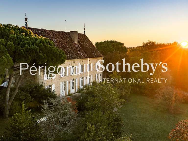 House Saint-Laurent-Des-Bâtons - 10 bedrooms - 500m²