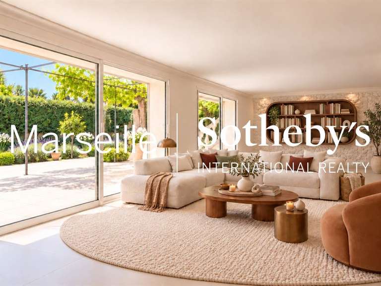 Maison Marseille 8e - 4 chambres - 212m²