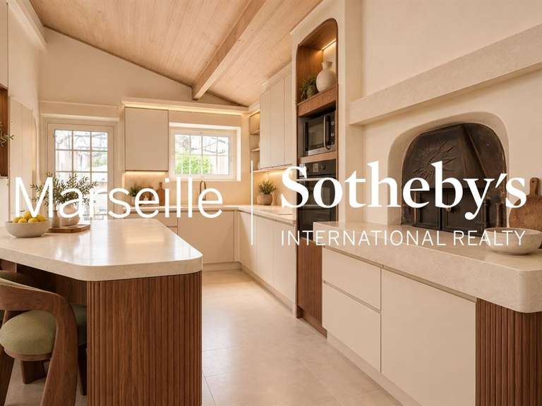 Maison Marseille 8e - 4 chambres - 212m²