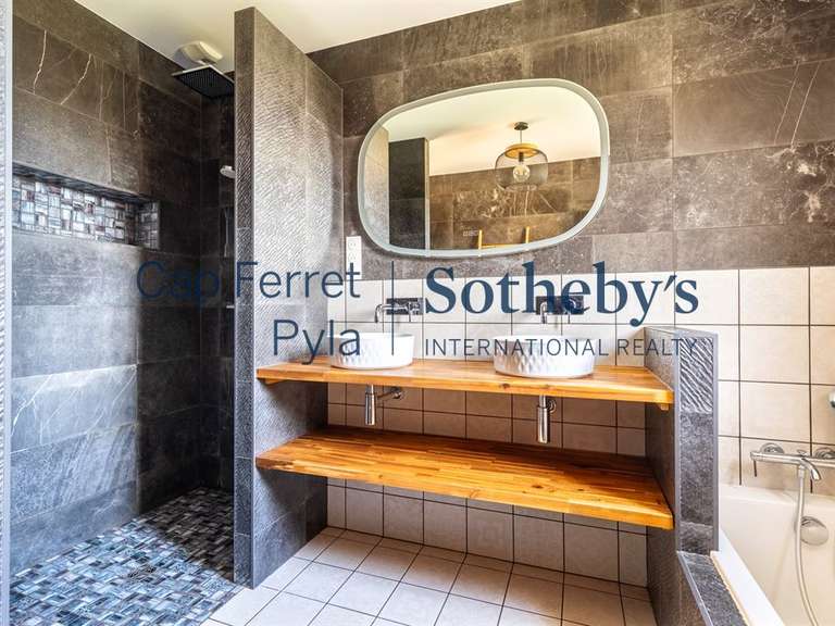 House Arcachon - 5 bedrooms - 238m²