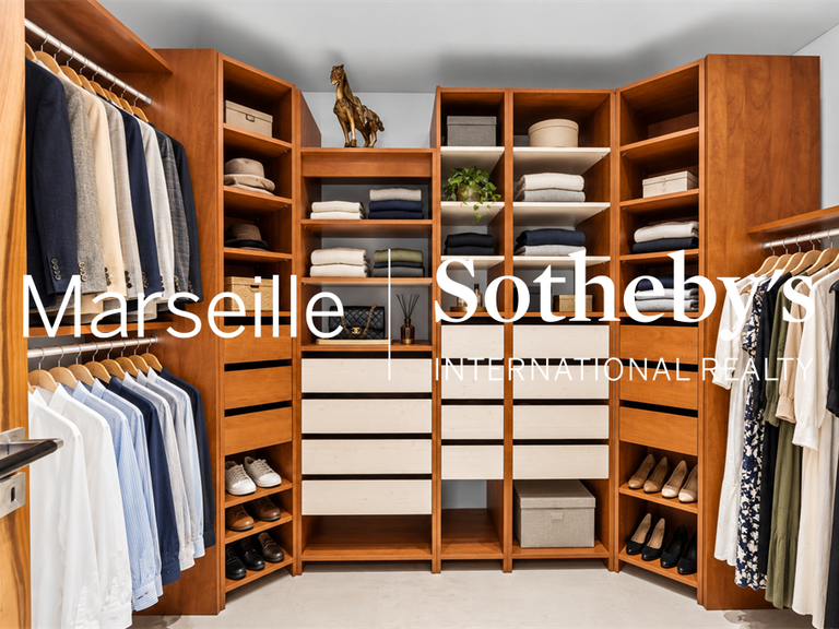 Maison Marseille 13e - 4 chambres - 251m²