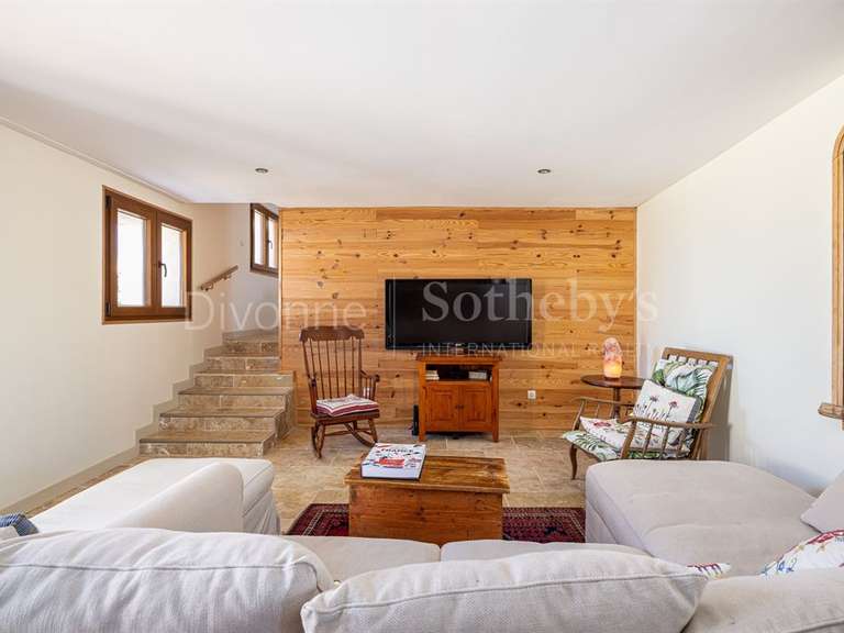 Maison Saint-Amour-Bellevue - 9 chambres - 311m²